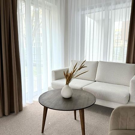 Izabeles Apartamentai Palanga Esterno foto