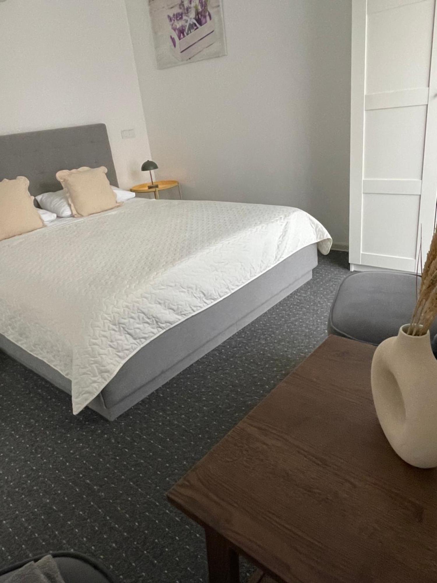 Izabeles Apartamentai Palanga Esterno foto