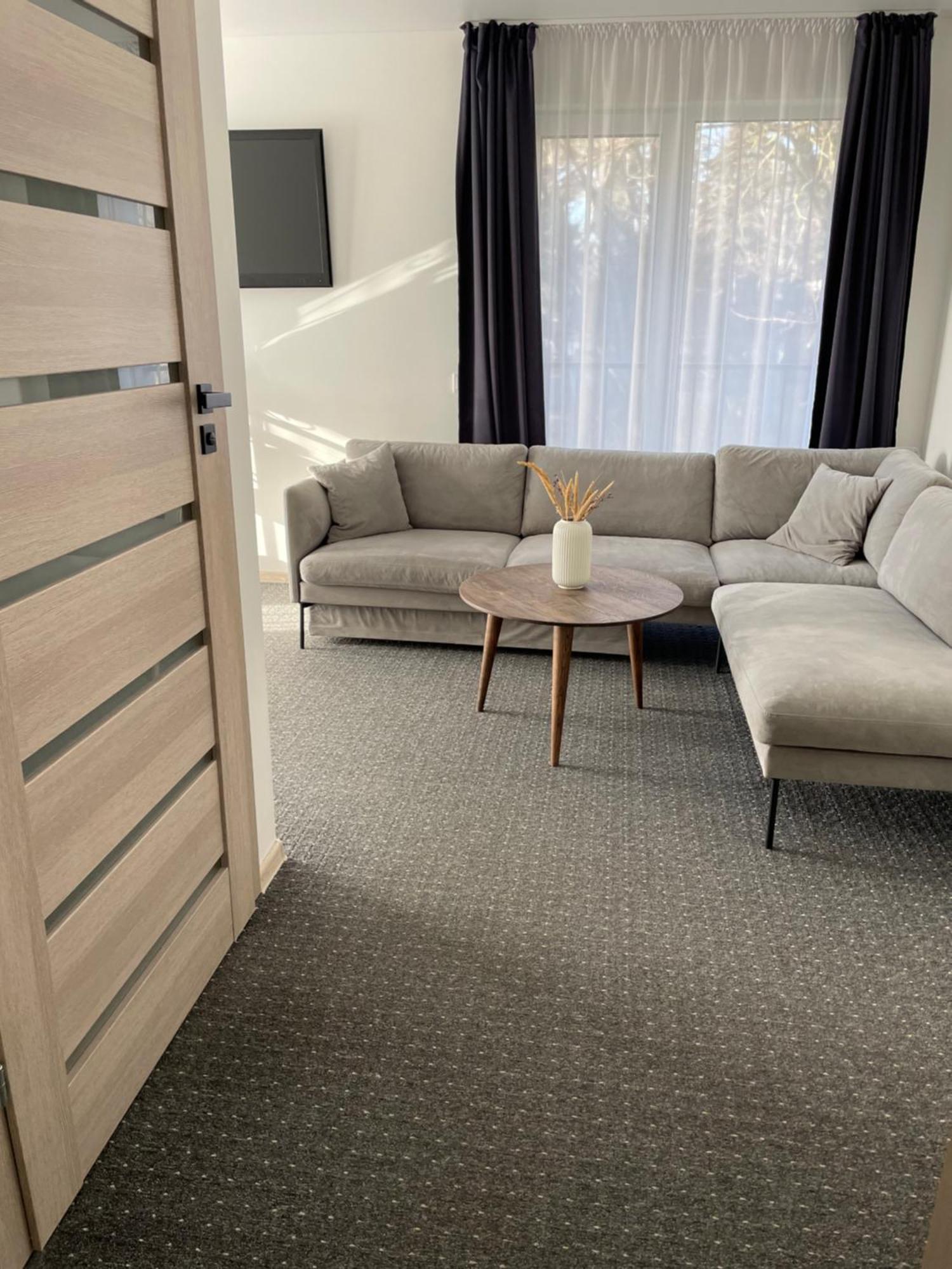 Izabeles Apartamentai Palanga Esterno foto