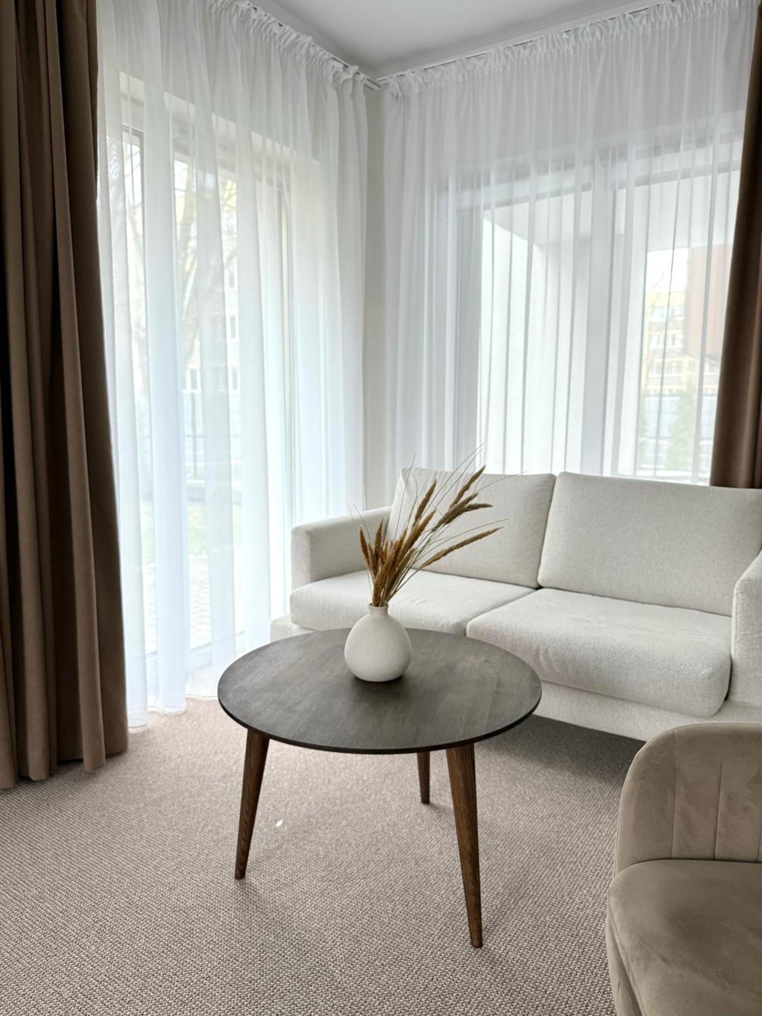 Izabeles Apartamentai Palanga Esterno foto